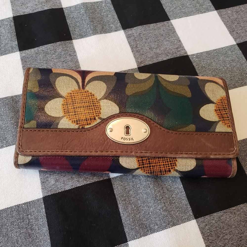 Fossil wallet